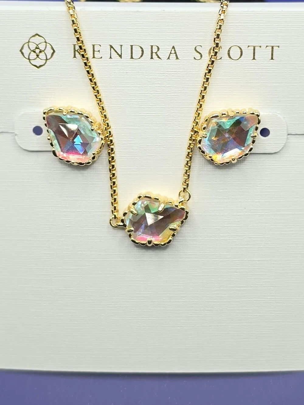 Kendra Scott Tessa Gold/Iridescent Pendant Necklace & Stud Earrings Set